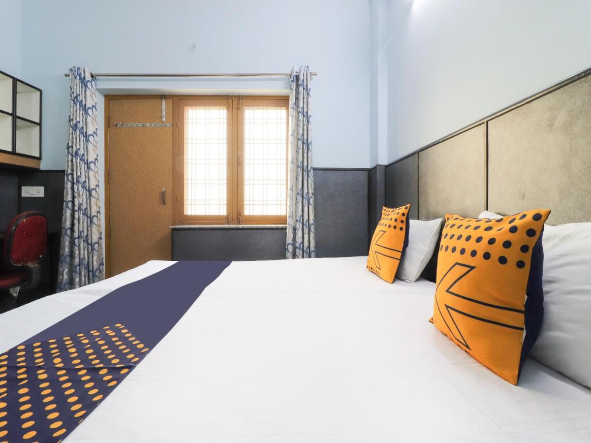 Spot On 82236 Aryan Home Stay Jhājra Esterno foto