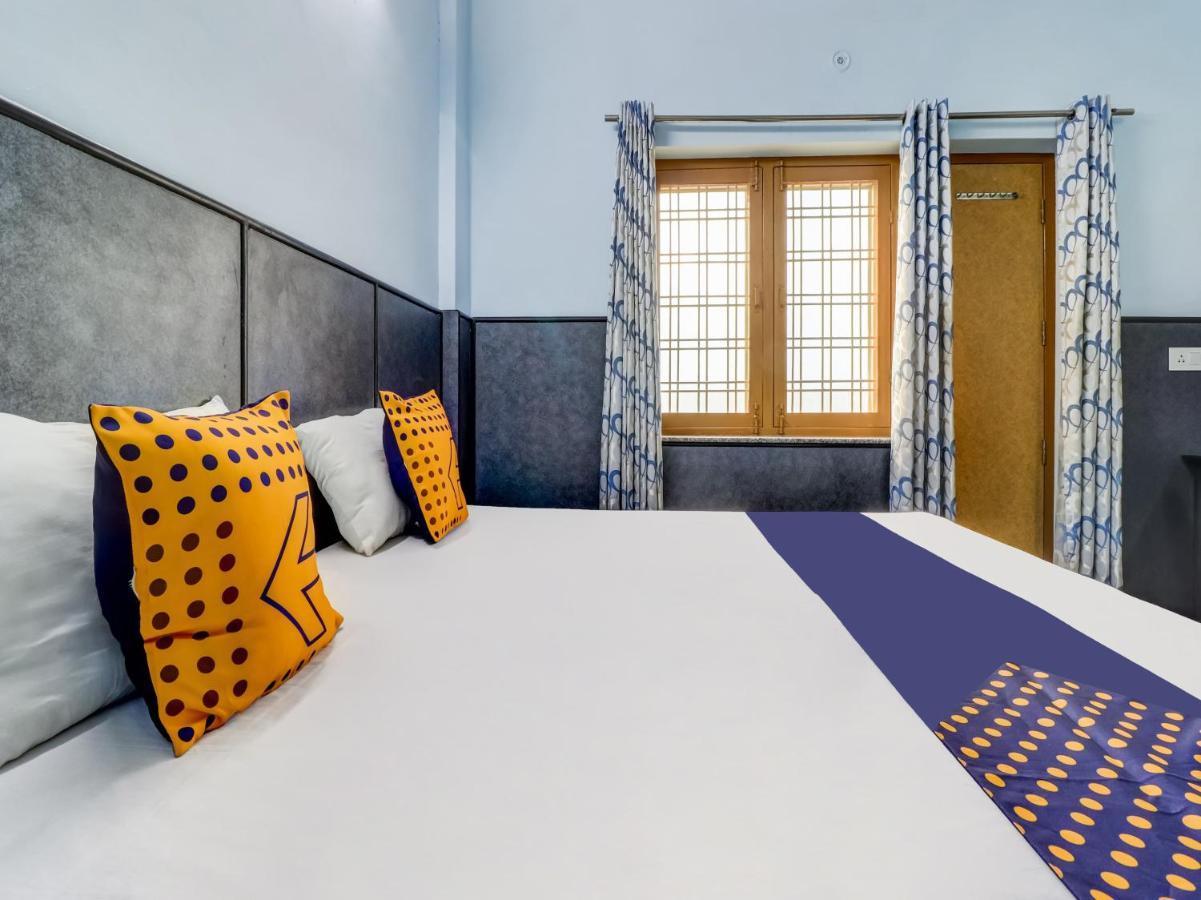 Spot On 82236 Aryan Home Stay Jhājra Esterno foto